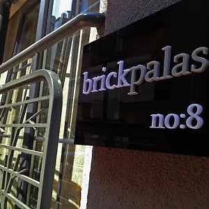 Brickpalas Aparthotel